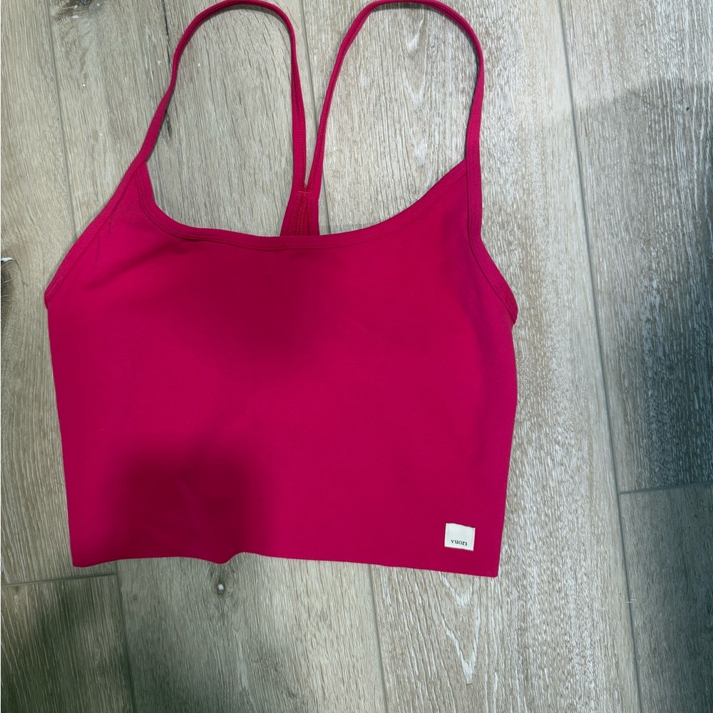 Vuori workout top